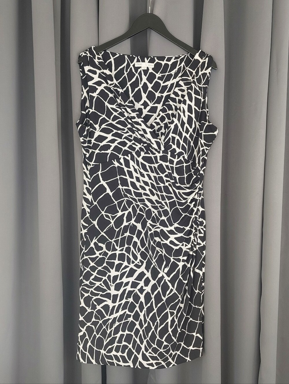 Cleo Black White Geometric Cobweb Print Faux Wrap Sleeveless Dress 18P